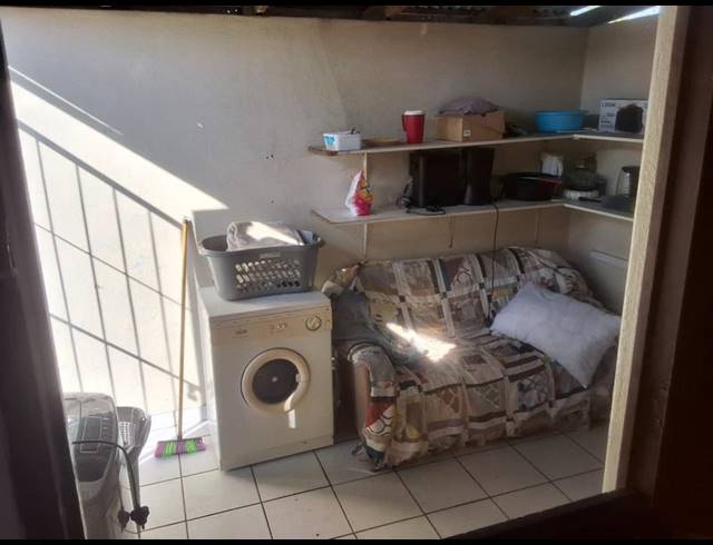 3 BEDROOM HOUSE FOR SALE IN CAVERSHAM GLEN